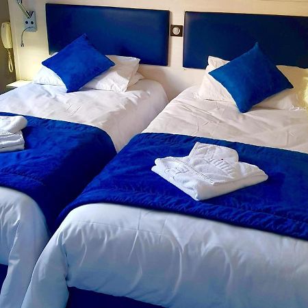 Hotel Les Alizes Puget Theniers Bagian luar foto