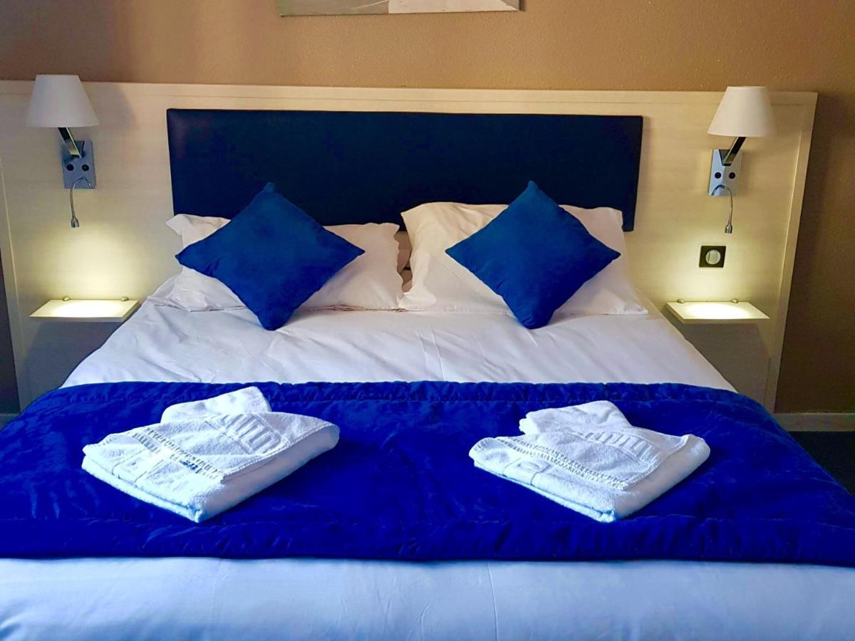 Hotel Les Alizes Puget Theniers Bagian luar foto