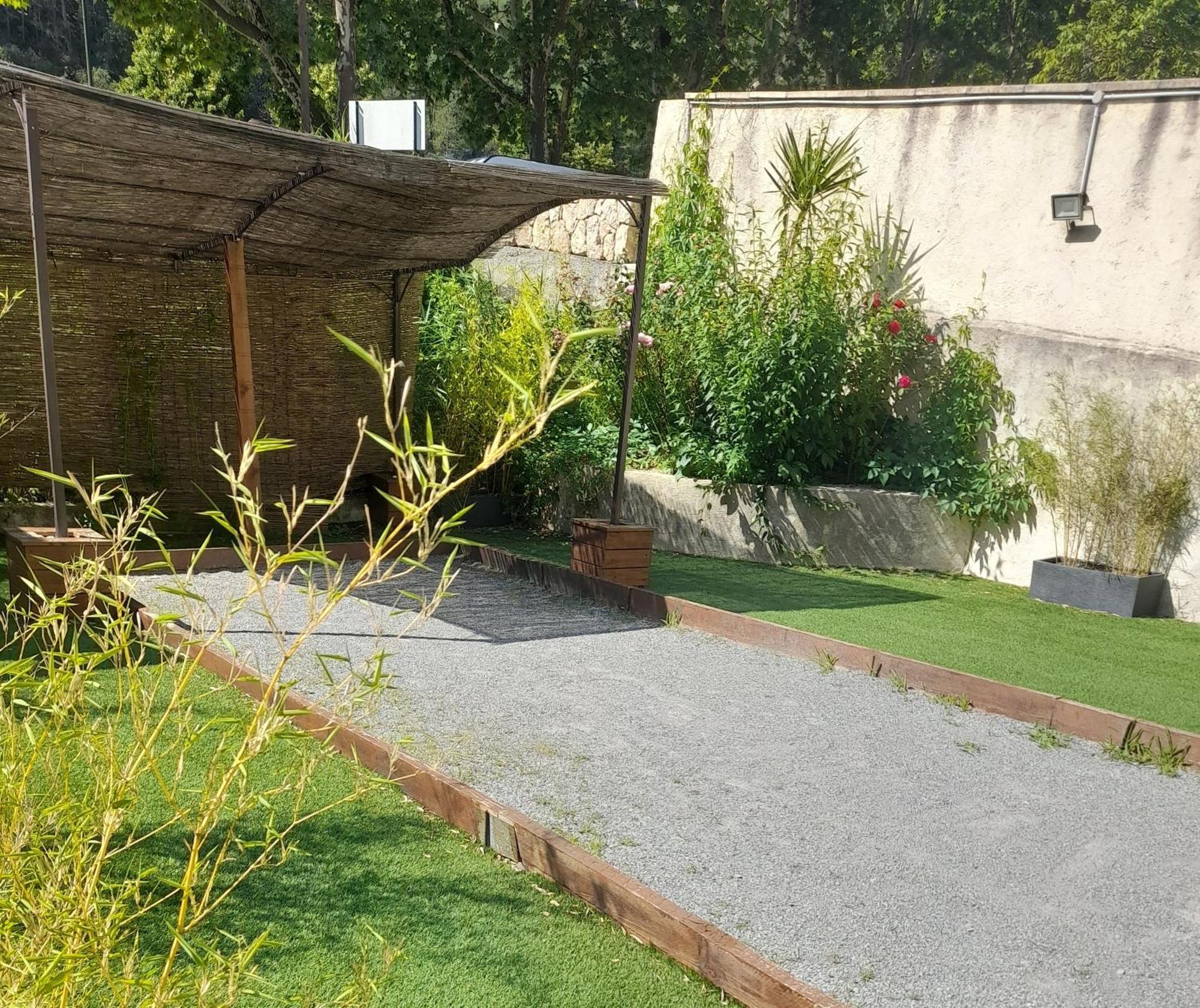 Hotel Les Alizes Puget Theniers Bagian luar foto