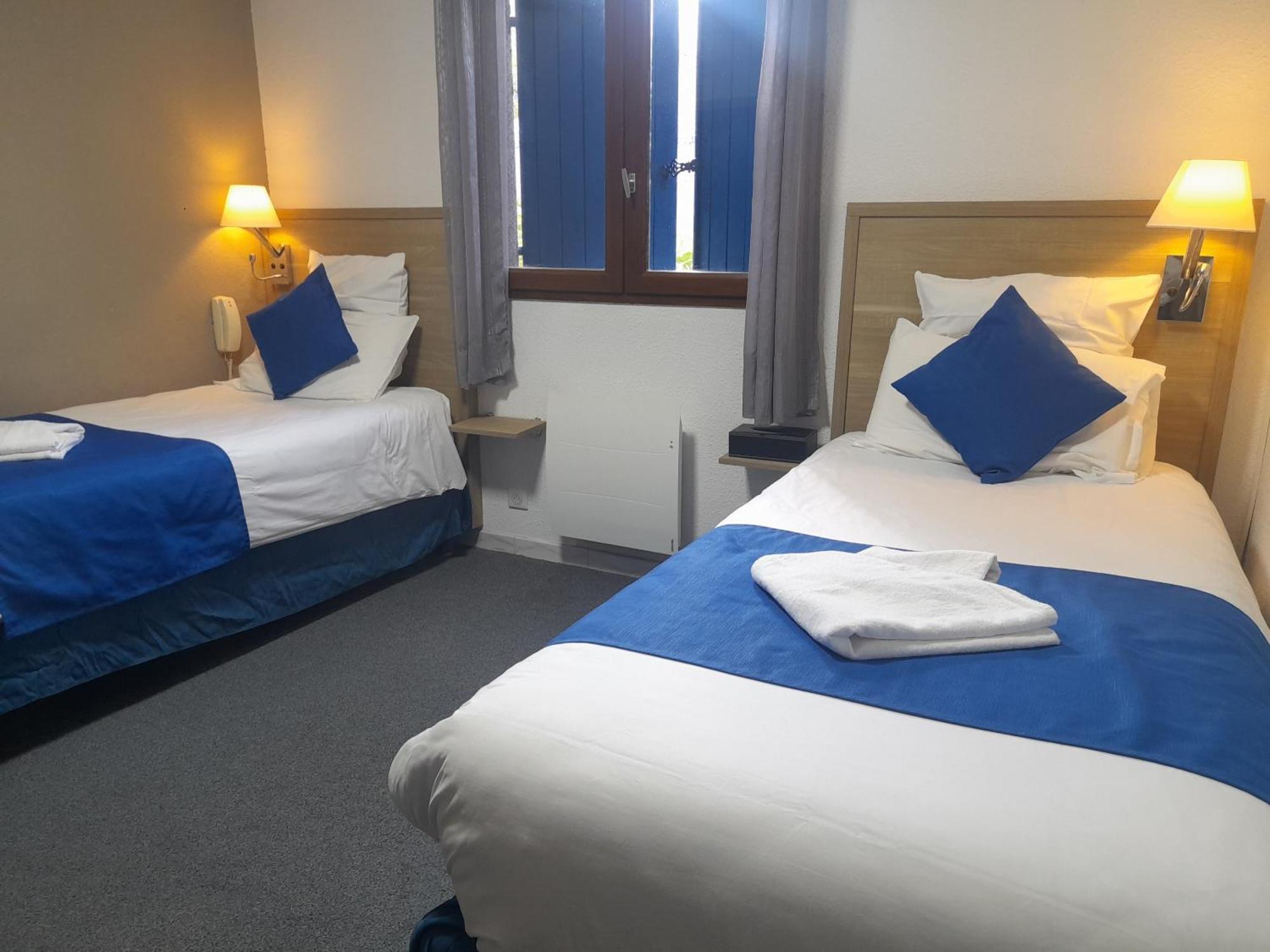 Hotel Les Alizes Puget Theniers Ruang foto