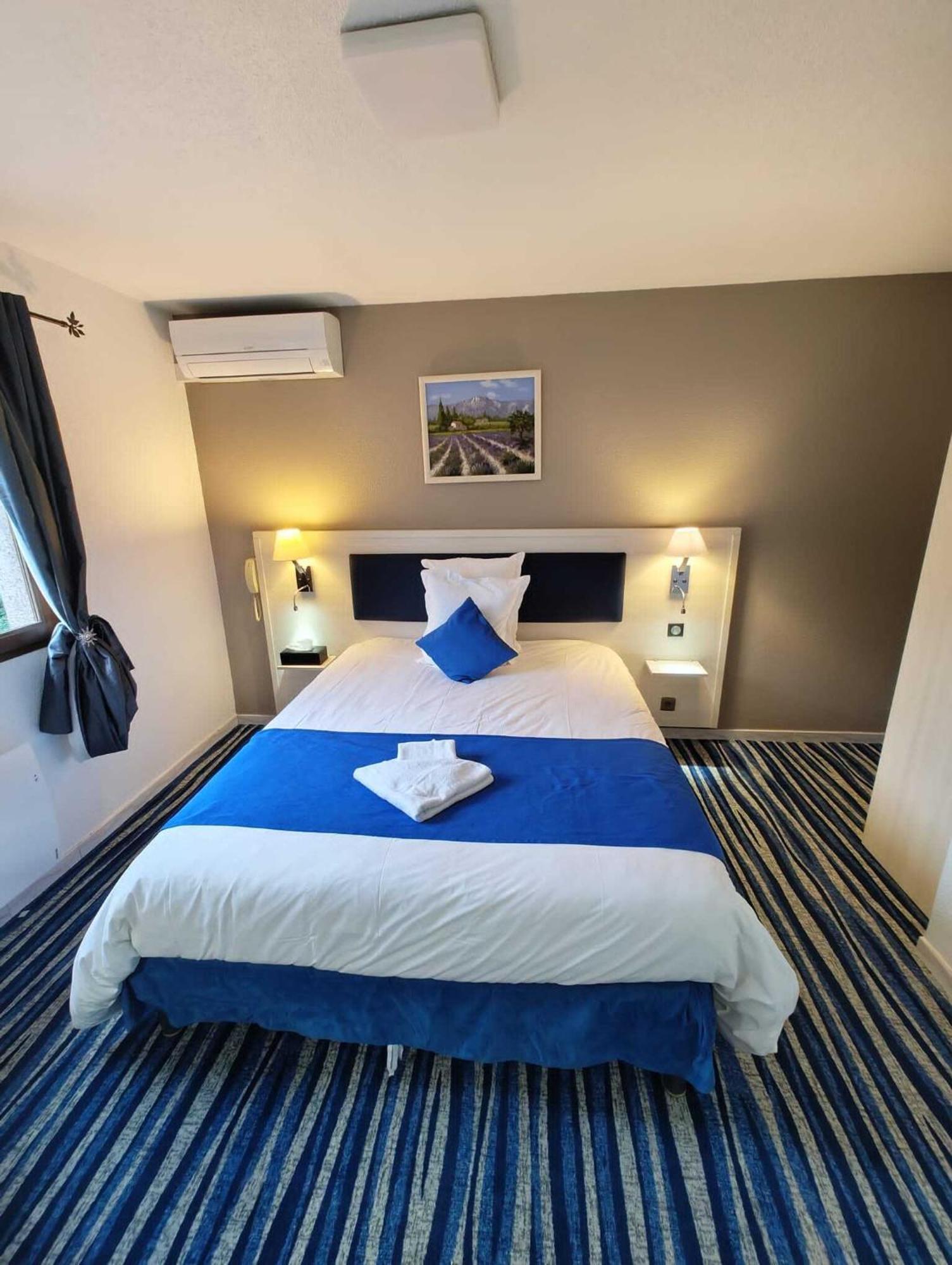 Hotel Les Alizes Puget Theniers Ruang foto