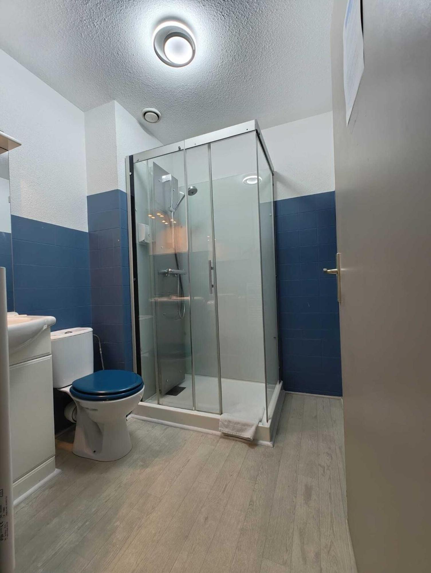 Hotel Les Alizes Puget Theniers Ruang foto
